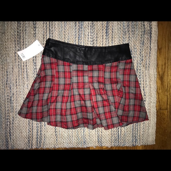 Plaid Skirt - Picture 4 of 4